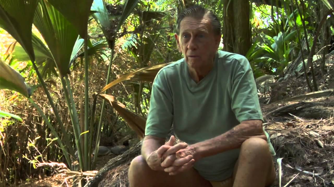 Een korrel zand.... An 86-Year-old,real-live Robison Crusoe [ The Last paradise on Earth.]