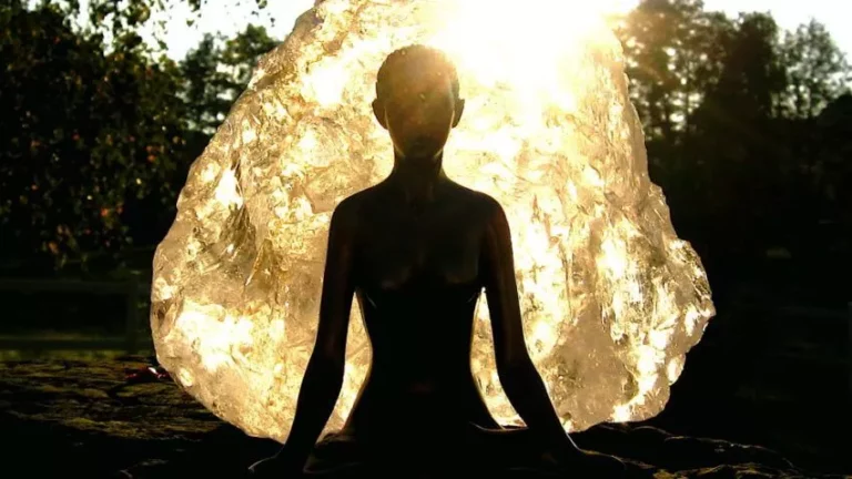 The Art of Value without Attachment
